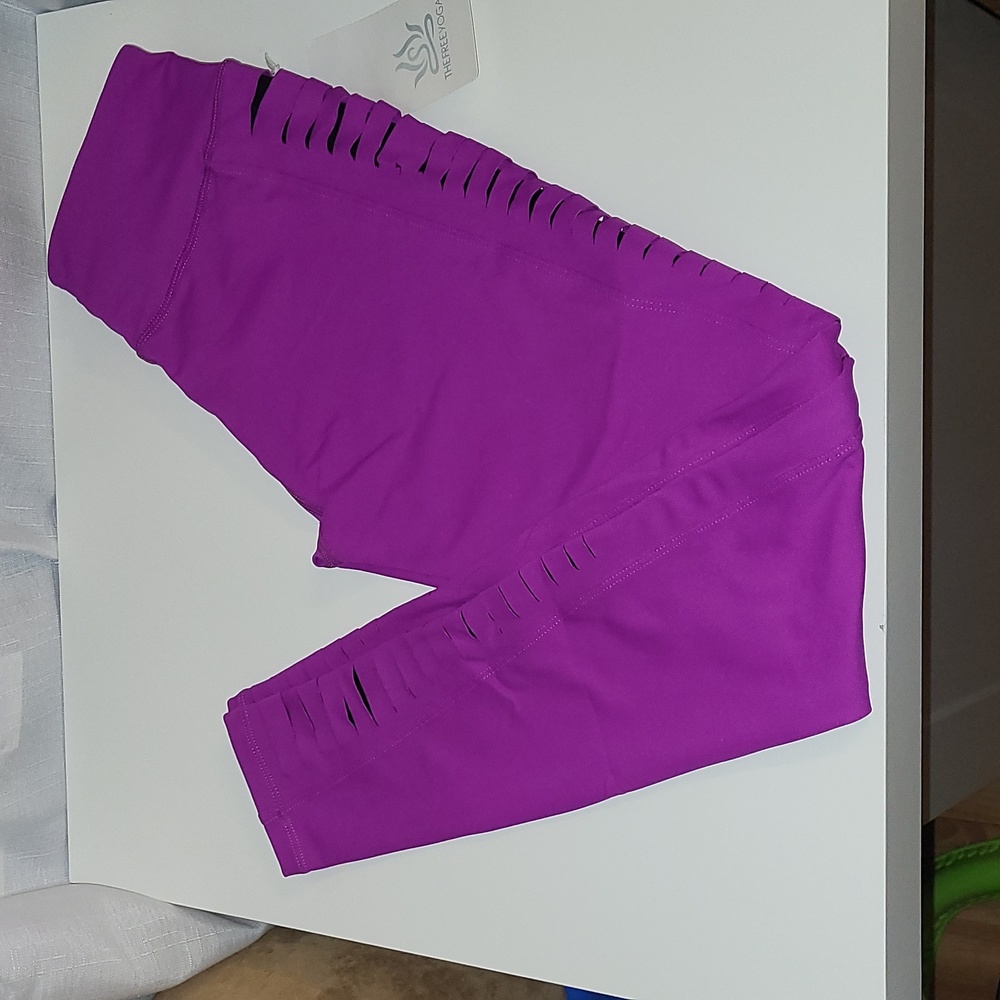 DSGN YOGA Perfect Fit Leggings - Picture 1 of 8
